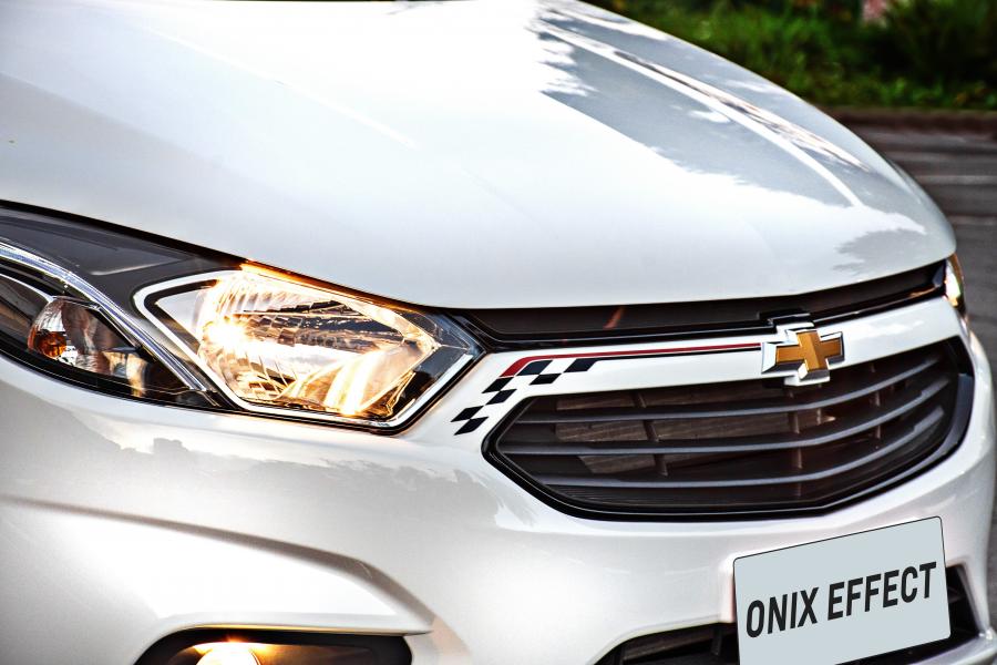 Детали экстерьера Chevrolet Onix Effect 2017 года  (фото 9 из 13)